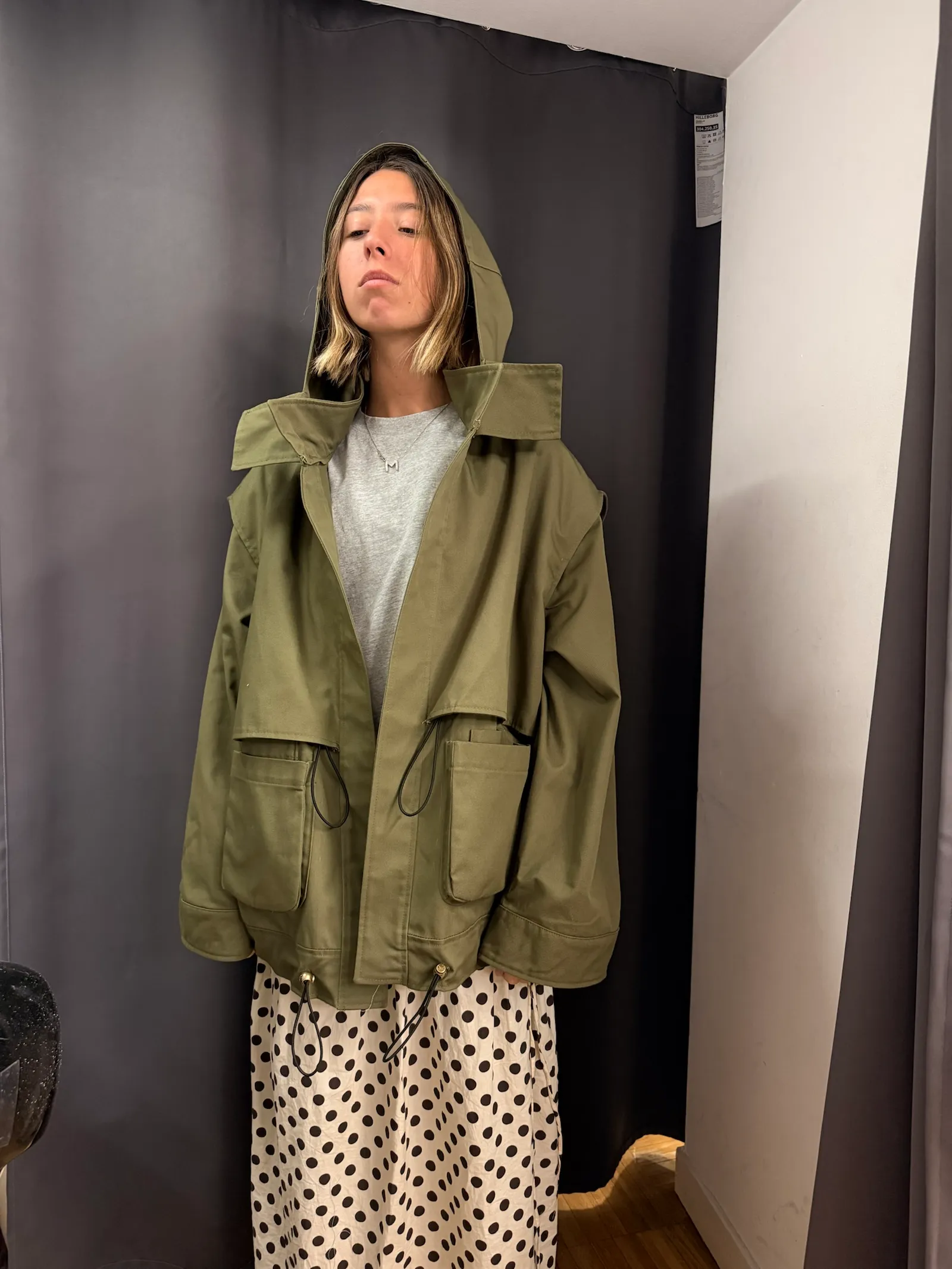 Prueba de la chaqueta con la capucha bajada